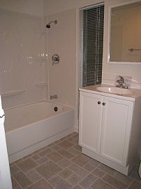 1 BR, 1 BA House, Fresh Remodel! in Shoreline, WA (Photo 2 of 4)