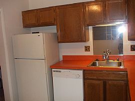 LARGE 3 BEDROOM TOWNHOUSE NEAR WASHINGTON, D.C. in Fort Washington, MD (Photo 5 of 5)