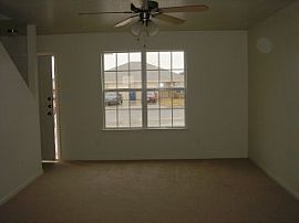 3 Bedroom Townhome Unit Near Ft. Hood. in Copperas Cove, TX (Photo 4 of 6)