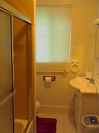 2 BR Duplex – $$ Off 1st Mo. Rent - Great Neighborhood! in Martinez, CA (Photo 3 of 5)