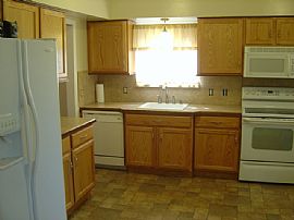 3 BR, 1 BA, 1000 Sq. Ft. Ranch, Updated Throughout, With Garage in Dearborn Heights, MI (Photo 2 of 6)