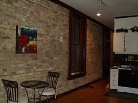 Gorgeous 2 BR Unit Located Right Near Lincoln Park in Chicago, IL (Photo 2 of 2)