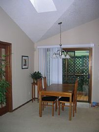 3 BR, 2 BA Home Close In Southwest in Lake Oswego, OR (Photo 3 of 6)