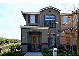 Absolutely Stunning End Unit luxury Town Home Available For Rent in San Jose, CA
