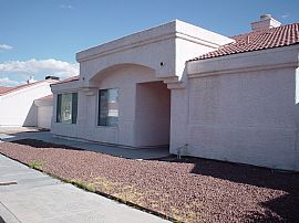 Move In!  Nice, Spacious And Freeway Close in Las Vegas, NV