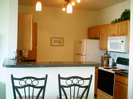 2 BR, 2 BA, 1 CAR Lakefront Condo, Move In SPECIAL in Bradenton, FL (Photo 2 of 6)