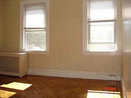 2 Bedroom Apartment By Owner in Lynbrook, NY (Photo 1 of 5)
