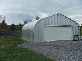 3 BR, 2 BA HOME, COUNTRY LIVING JUST MINUTES FROM TOWN in Winchester, VA (Photo 2 of 5)