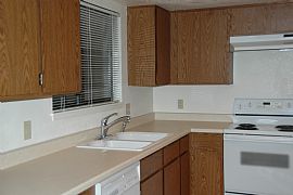 4 BR, 2.75 BA Rental In Downtown Woodinville Heights in Woodinville, WA (Photo 2 of 3)