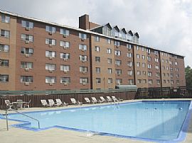 Prestigious 1 Bedroom Apartment - GOING GOING GONE in Cleveland, OH (Photo 2 of 6)