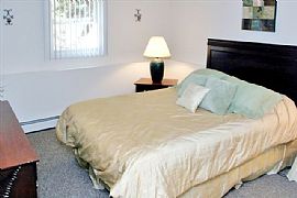 2 BR, 1 BA APARTMENT, 3 Weeks Free Rent!!! $500 Security!!! in Sunderland, MA