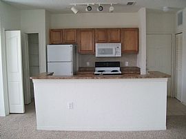 1 BR, 1 BA Luxury Condo In Gated Community in Orlando, FL (Photo 3 of 6)