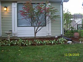 Gorgeous 2 BR, 1 BA Duplex, 1 Car Garage, 204 Schools! in Aurora, IL (Photo 5 of 5)