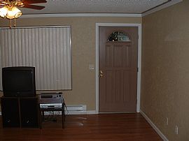 Beautiful 3 BR, 1 BA Custom-Remodel Home, Non-Smoking in Lake Tapps, WA (Photo 4 of 5)