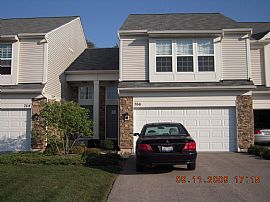 Gorgeous 3 Year Old, 3 BR, 2.5 BA Townhouse For Rent in Crystal Lake, IL (Photo 2 of 3)