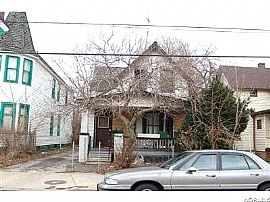  3 BR, Cheap, Rent To Own, Needs Work And Can Do It $300 in Cleveland, OH