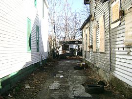  3 BR, Cheap, Rent To Own, Needs Work And Can Do It $300 in Cleveland, OH (Photo 3 of 4)