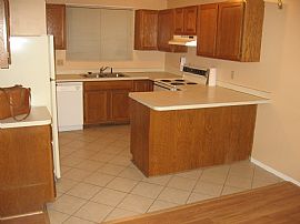 Beautiful 2 BR, 2 BA Town Home In An Excellent Area in Maple Grove, MN (Photo 4 of 6)