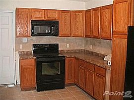 BARGAIN - 3 BR, 1 BA Large Re-Modeled Home in Southfield, MI (Photo 5 of 6)