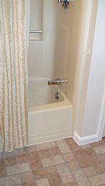 3 BR, 1 BA Condo, Updated Kitchen, Wood Floors, Wash/Dry Inc. in Jewett City, CT (Photo 3 of 6)