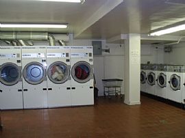 MULTIPLE 2 BR, 2 FULL BA Apartments for Rent IMMEDIATELY in Bayside, NY (Photo 3 of 6)