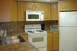 Beautiful 2 BR, 2 BA In Fontainebleau Area in Miami, FL