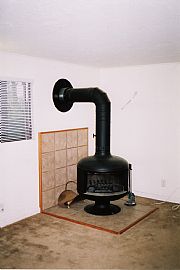 Large 2-Room Studio In Duplex in El Granada, CA (Photo 5 of 6)