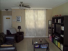 Immaculate 2 BR, 2.5 BA Townhouse In Towngate  in Pembroke Pines, FL (Photo 1 of 6)
