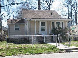 Remodeled 2 BR, 1 BA Home, Just A Walk To The Beach! in North Beach, MD