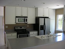 3 BR, 1 BA Plus Den Home In Irvine El Camino Glen, 2200 Sq. Ft. in Irvine, CA (Photo 2 of 6)