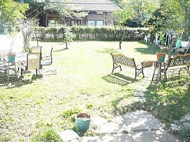 3 BR, 1 BA House, Huge Front Yard, Walking Distance To NYC Bus in East Brunswick, NJ (Photo 6 of 6)