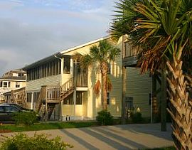 Luxurious 1st Floor, 2 BR, 1 BA Villa, Steps To The Beach in North Myrtle Beach, SC