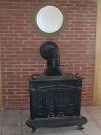 Charming 2 BR, 1 BA House Near Hummel Park in Tucson, AZ (Photo 2 of 6)