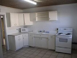 Charming 2 BR, 1 BA House Near Hummel Park in Tucson, AZ (Photo 3 of 6)