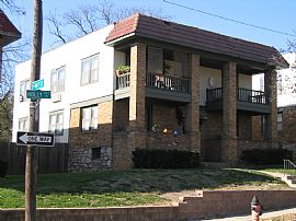1 BR, 1 BA Apt., Walking Distance To The Plaza And Westport! in Kansas City, MO (Photo 2 of 2)