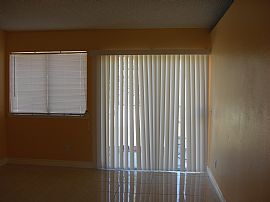 Single Family 2 BR, 1 BA Home Near Cooley Dr in Colton, CA (Photo 5 of 6)