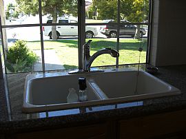 Single Family 2 BR, 1 BA Home Near Cooley Dr in Colton, CA