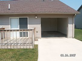 2 BR, 2 BA, 1 CAR Apartment At Laurel Creek in Troy, OH (Photo 5 of 6)