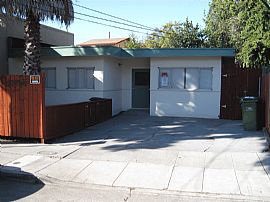 Don’t Miss Out On This Newly Remodeled 5 BR, 3 BA House in Berkeley, CA (Photo 3 of 4)