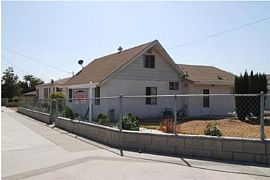  Cute 3 BR, 2 BA House in Fontana, CA