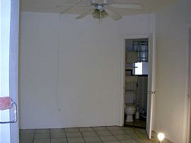 SPACIOUS 1 BR, 1 BA STUDIO IN TRIPLEX HOUSE in Hollywood, FL