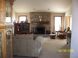 Beautiful 3 BR, 2 BA Great Room Ranch House in Rochester Hills, MI (Photo 2 of 6)