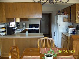 Beautiful 3 BR, 2 BA Great Room Ranch House in Rochester Hills, MI (Photo 4 of 6)