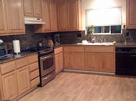 Modern, Spacious 3 BR, 2.5 BA House In Perfect Location  in San Jose, CA (Photo 4 of 4)