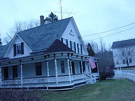 Renovated, Historical 5 BR, 3 BA Home Nestled On The Green in Lyme, NH