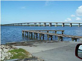 Waterfront 2 BR, 2 BA, 2 Story Townhome in Panama City, FL (Photo 4 of 6)