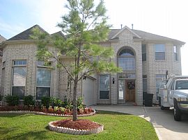 Nice 4 Br, 4 Ba Home Near Sugarland in Stafford, TX