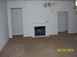 Roomy 4 BR, 2 BA In Quiet Neighborhood in Union City, GA (Photo 2 of 6)