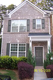 Almost New 3 BR, 2 BA Town House in East Point, GA