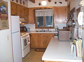 Gorgeous 3 Br, 2 Ba Ski Chalet in South Londonderry, VT (Photo 4 of 4)